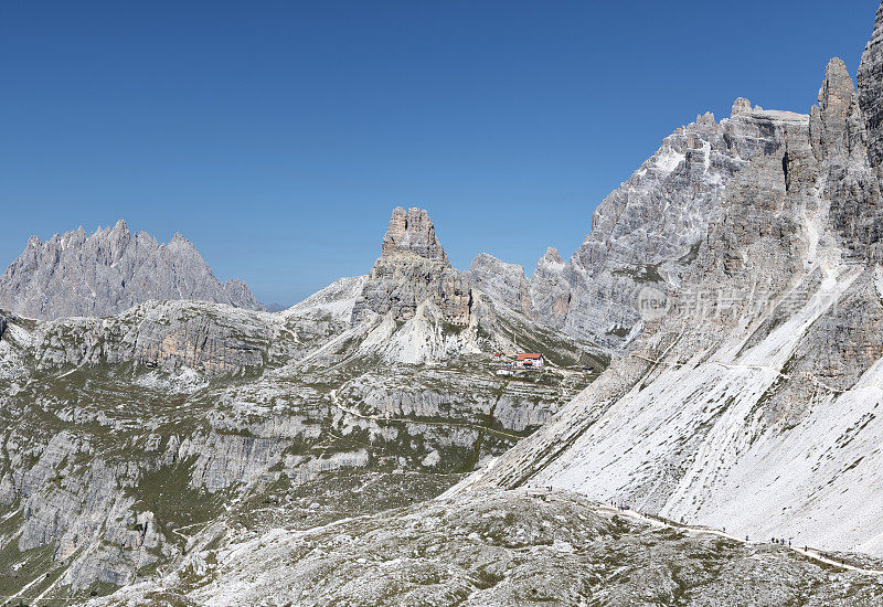 三津南小屋，拉瓦雷多的Cime di Lavaredo景观北，Dolomites，意大利，奥地利